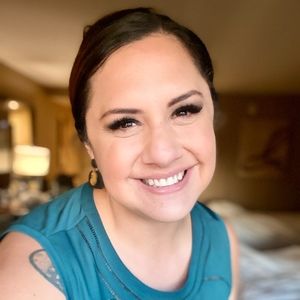 Meet your Posher, Cassandra